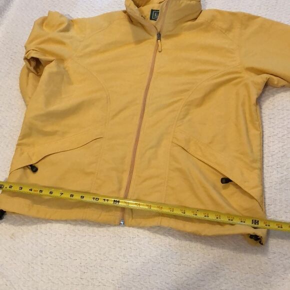 LL Bean 100% Nylon Soft Shell Jacket Womens XL Nice yellow. Roll away hood - Picture 7 of 14
